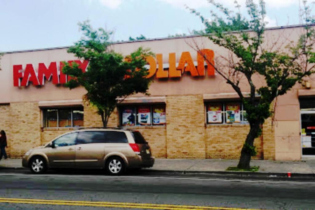 Entire 2-Bed Private Apt - Ewr/Nyc/Outlet Mall ニューアーク エクステリア 写真