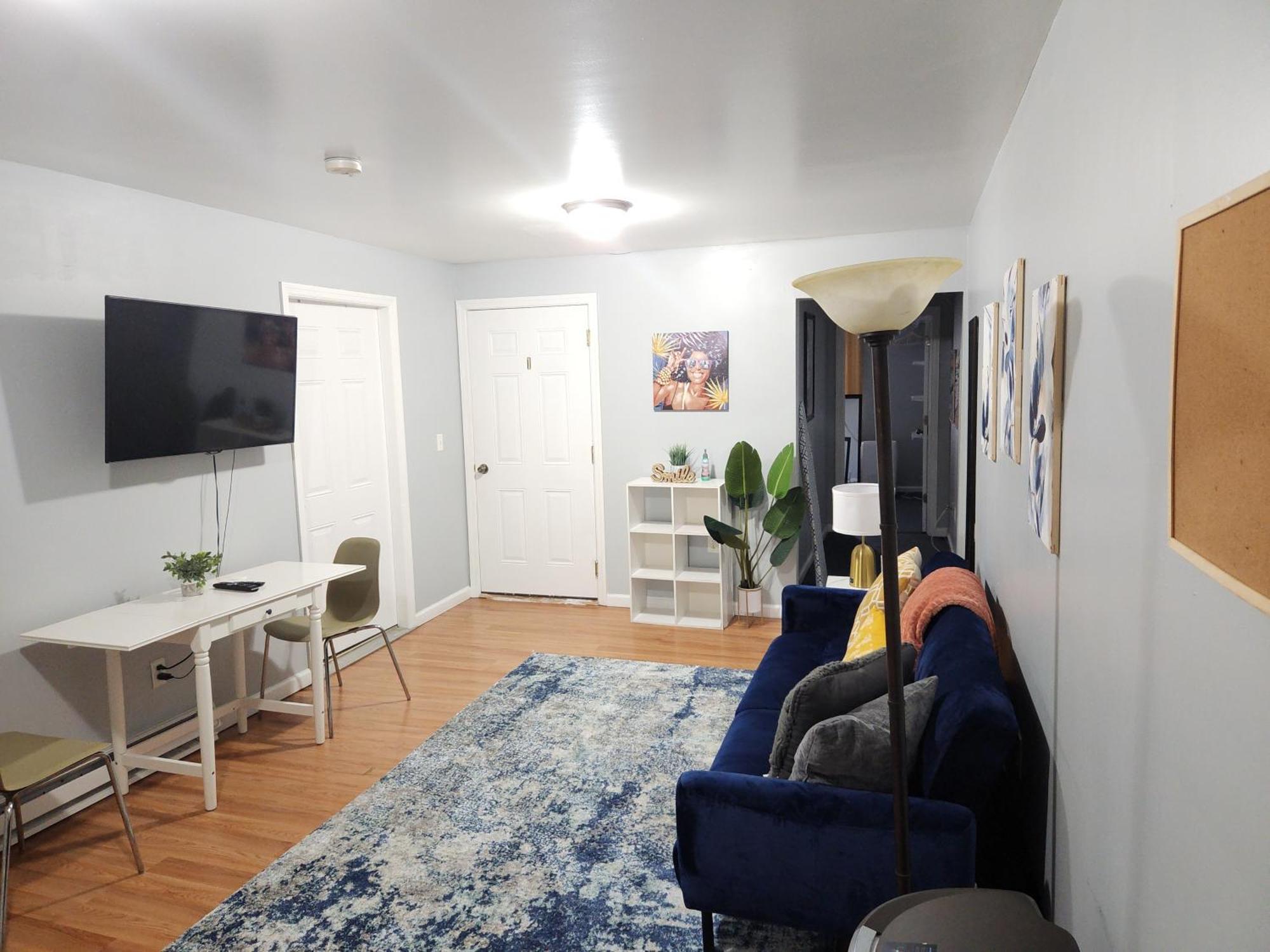 Entire 2-Bed Private Apt - Ewr/Nyc/Outlet Mall ニューアーク エクステリア 写真